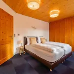Traumlodge Villa *